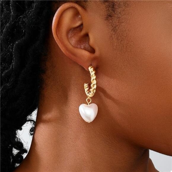 18K Gold-Plated C-Hoop Heart Earrings - Picture 1 of 6